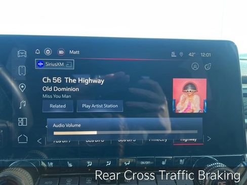 Used 2023 GMC Canyon AT4 w/ AT4 Premium Package image 17