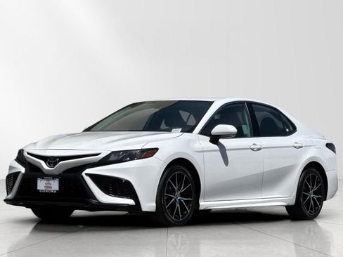 Used 2023 Toyota Camry SE FWD image 8