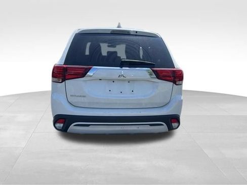 Used 2020 Mitsubishi Outlander ES FWD image 6