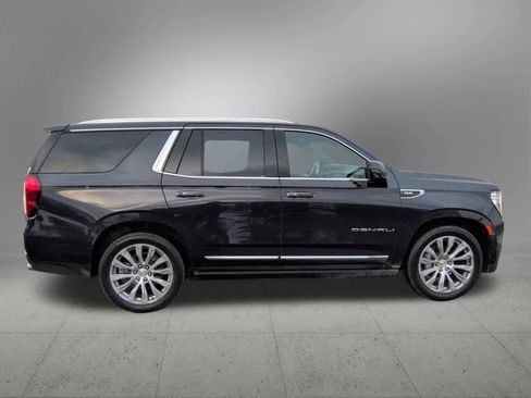 Used 2023 GMC Yukon Denali w/ Denali Reserve Package image 7