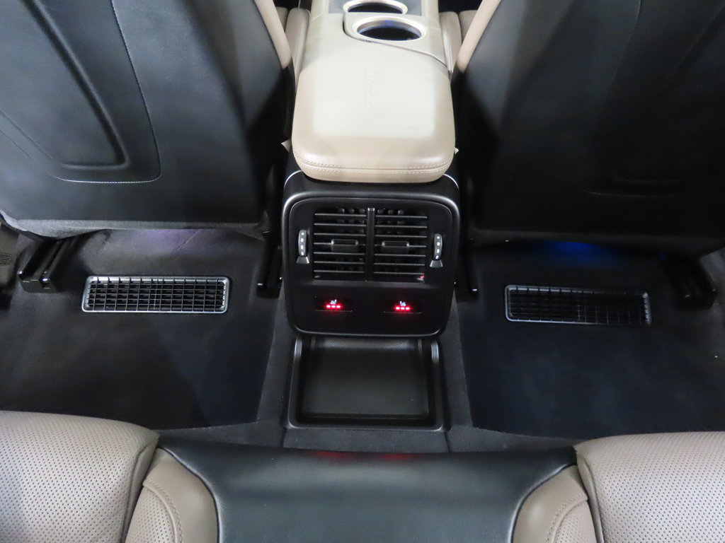 Certified 2021 Porsche Taycan Turbo AWD/4WD image 31