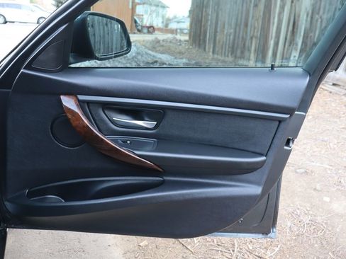 Used 2014 BMW 320i xDrive Sedan image 26