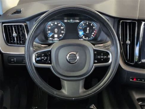Used 2018 Volvo XC60 T6 Inscription w/ Convenience Package image 25