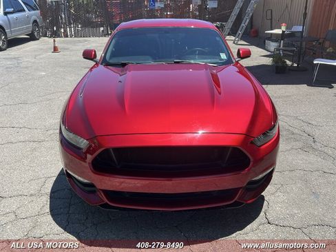 Used 2017 Ford Mustang Coupe RWD image 4