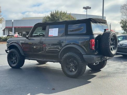 Used 2022 Ford Bronco Black Diamond image 10