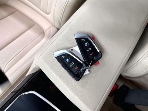 Used 2023 BMW i4 eDrive35 w/ Premium Package RWD image 13