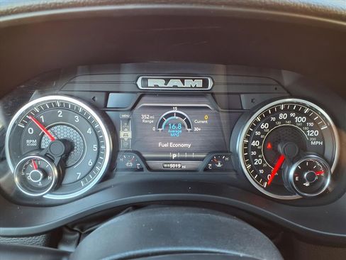 Certified 2025 RAM 1500 Laramie w/ Bed Utility Group image 10