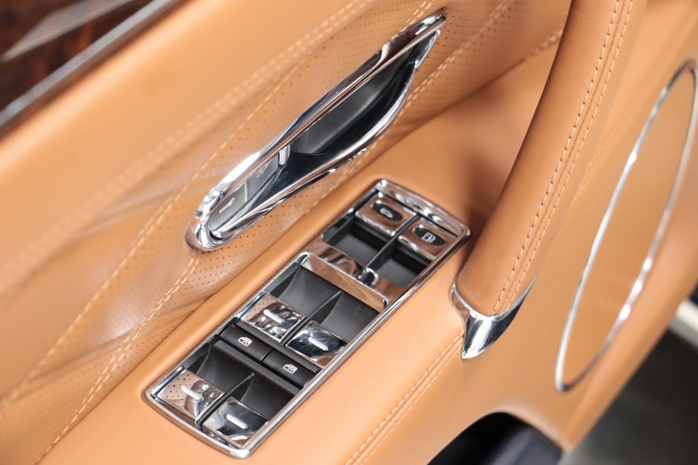 Used 2016 Bentley Flying Spur V8 AWD/4WD image 8