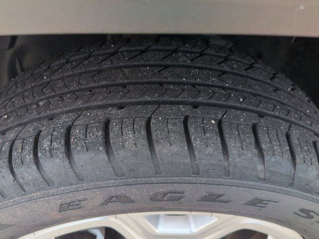 Used 2022 Jeep Renegade Limited AWD/4WD image 11