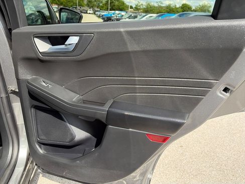 Used 2025 Ford Escape SE FWD image 31