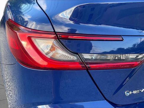 Used 2025 Toyota Camry SE FWD image 28