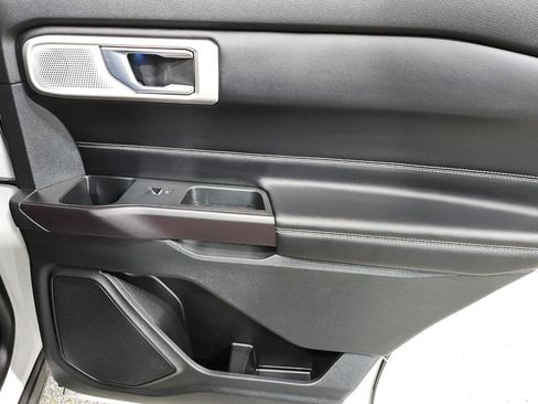 Used 2020 Ford Explorer ST w/ Premium Technology Package image 37