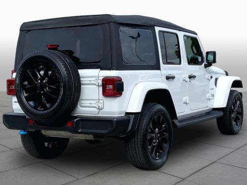 Used 2023 Jeep Wrangler Unlimited Sahara w/ Cold Weather Group AWD/4WD image 13