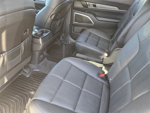 Used 2022 Kia Telluride EX w/ EX Premium Package image 30