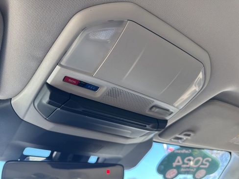 Used 2024 Subaru Ascent Premium w/ Convenience Package image 30