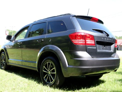 Used 2018 Dodge Journey SE w/ Popular Equipment Group image 17