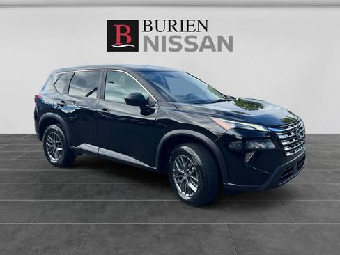 Used 2024 Nissan Rogue S FWD image 7
