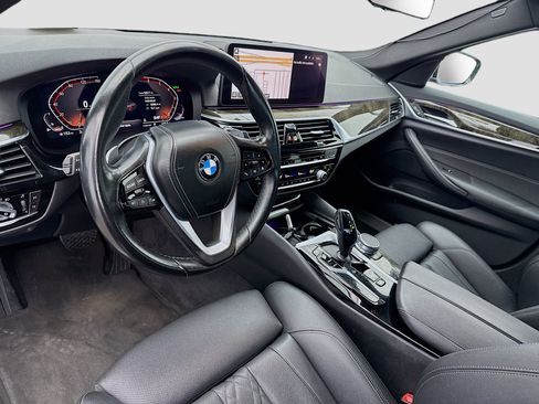Used 2021 BMW 530i w/ Convenience Package image 7
