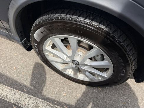 Used 2021 Nissan Rogue Sport SV image 28