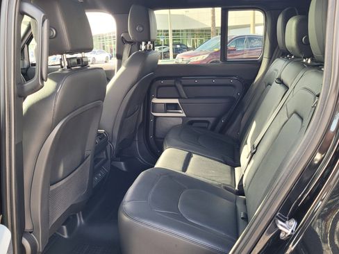 Used 2024 Land Rover Defender 110 S image 11
