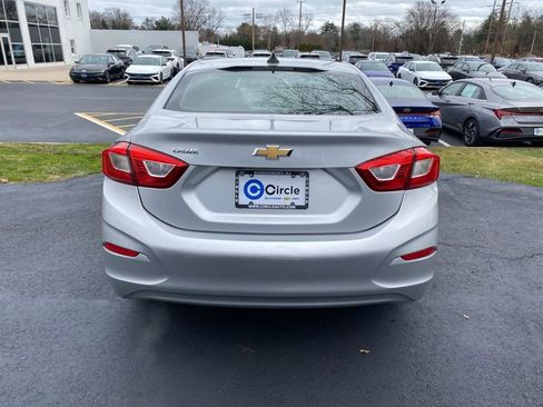 Used 2018 Chevrolet Cruze LS image 7