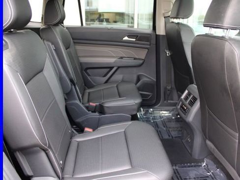 Used 2023 Volkswagen Atlas SE w/ Panoramic Sunroof Package AWD/4WD image 22