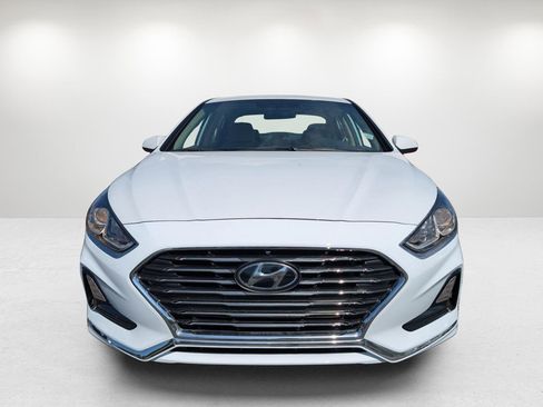 Used 2018 Hyundai Sonata SE w/ Cargo Package image 2