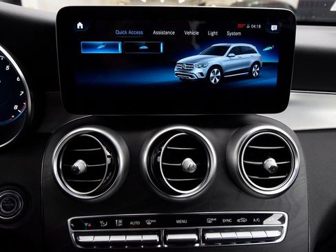 Certified 2022 Mercedes-Benz GLC 300 image 25