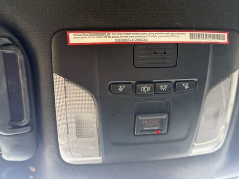 Used 2019 Toyota Corolla XSE image 33