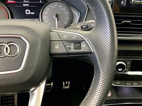 Certified 2022 Audi SQ5 Premium image 19