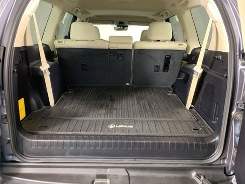 Used 2023 Lexus GX 460 Premium w/ Premium Package image 15