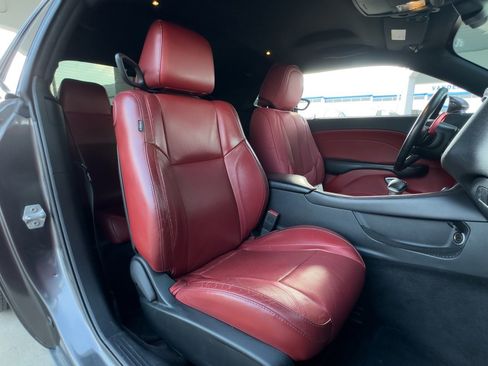 Used 2015 Dodge Challenger SXT Plus w/ Premium Sound Group image 25
