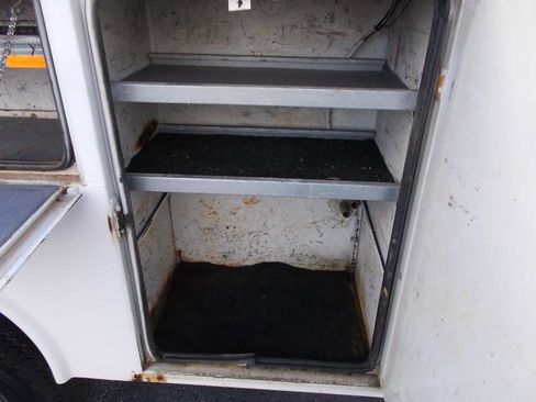 Used 2004 Ford F450 XL image 32