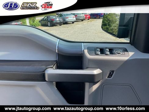 Used 2019 Ford F150 XLT w/ Equipment Group 302A Luxury AWD/4WD image 17
