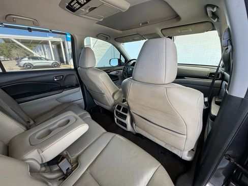 Used 2016 Honda Pilot Touring image 26