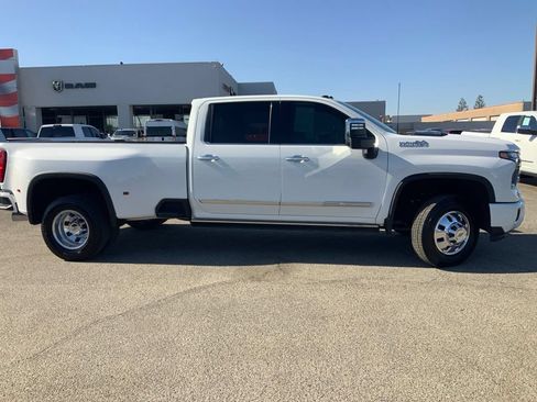 Used 2025 Chevrolet Silverado 3500 High Country w/ High Country Premium Package AWD/4WD image 11