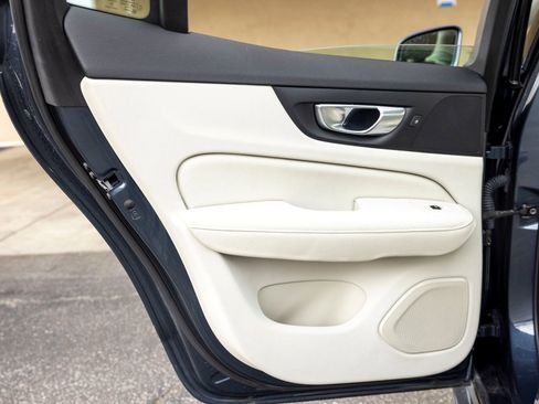 Used 2022 Volvo S60 T8 Inscription w/ Advanced Package image 20