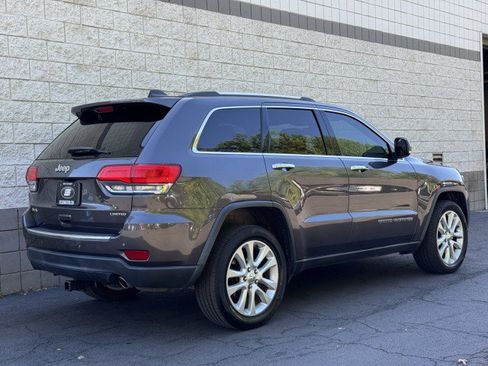 Used 2017 Jeep Grand Cherokee Limited AWD/4WD image 3