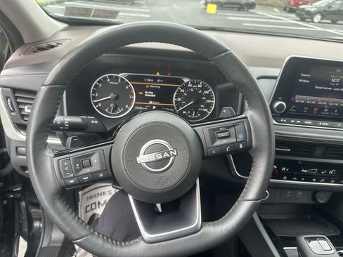 Used 2023 Nissan Rogue SV w/ SV Premium B Package image 13