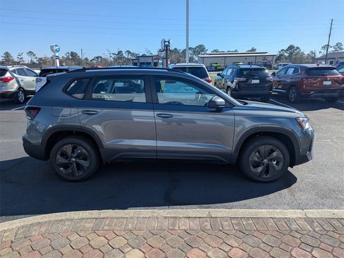 New 2026 Volkswagen Taos S image 4