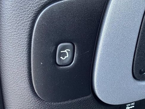 Used 2014 Jeep Cherokee Latitude w/ Comfort/Convenience Group AWD/4WD image 14