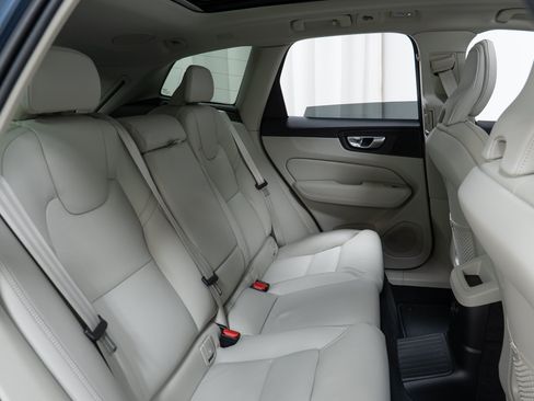New 2026 Volvo XC60 T8 Ultra w/ Protection Package Premier AWD/4WD image 24