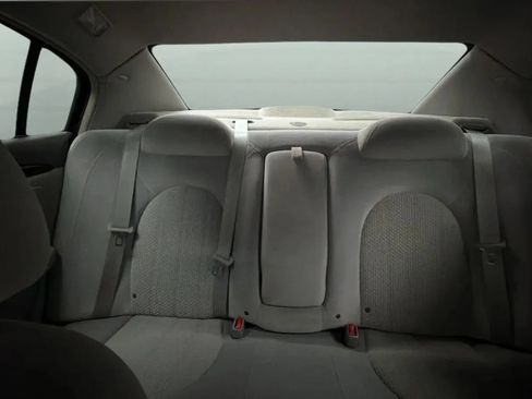 Used 2011 Buick Lucerne CX FWD image 17