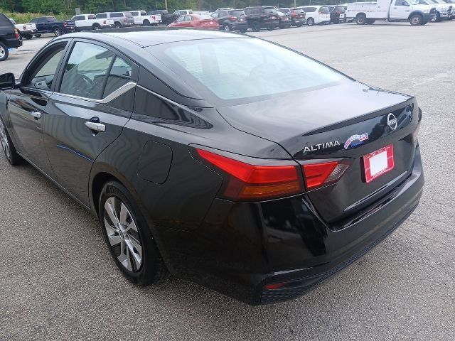 Used 2024 Nissan Altima 2.5 S FWD image 5