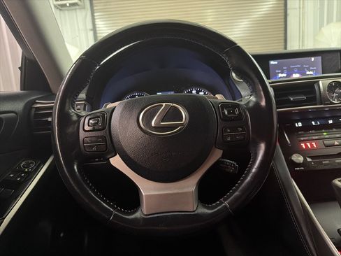 Used 2017 Lexus IS 200t image 22