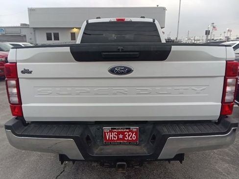 Used 2021 Ford F250 XLT w/ FX4 Off-Road Package AWD/4WD image 4