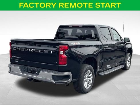 Used 2022 Chevrolet Silverado 1500 LT AWD/4WD image 7