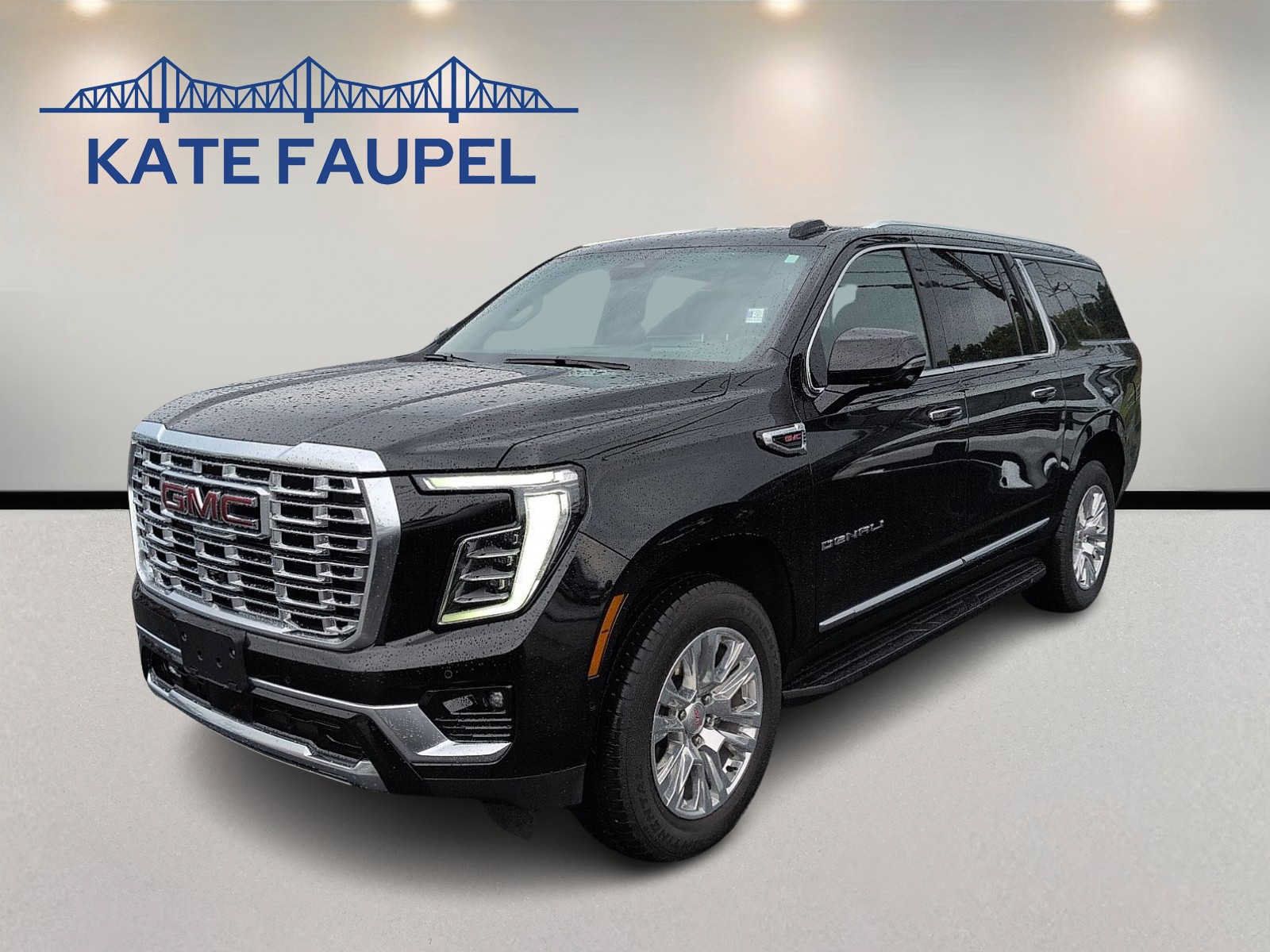 Used 2025 GMC Yukon XL Denali AWD/4WD image 3