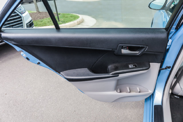 Used 2012 Toyota Camry LE FWD image 34