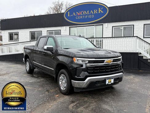 Used 2025 Chevrolet Silverado 1500 LT image 3